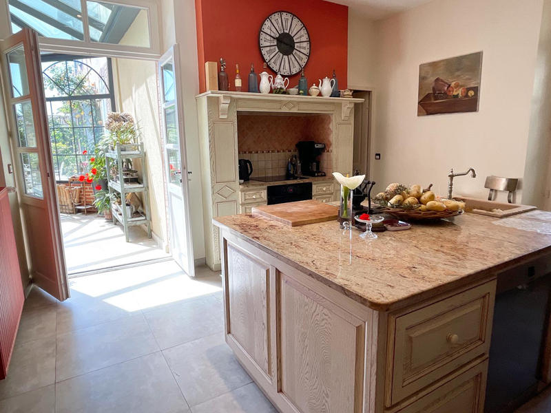 Maison de village - 467 m² - 24 pièces