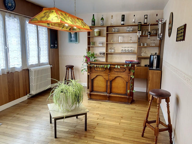 Maison - 106 m² - 8 pièces