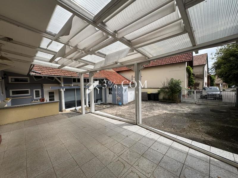 Maison - 223 m² - 7 pièces