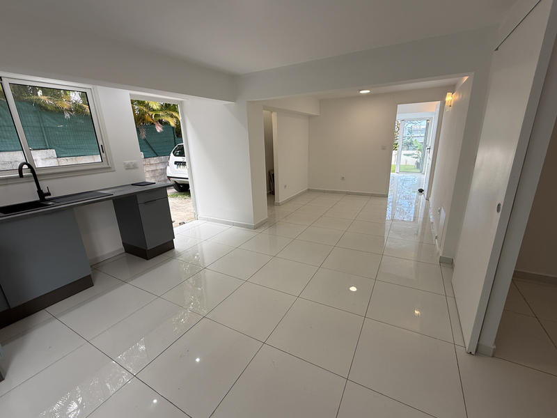 Appartement - 104 m² - 6 pièces