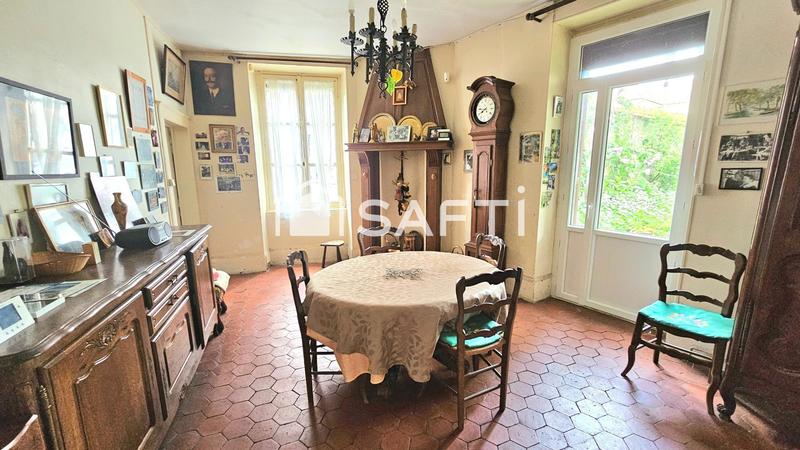 Maison - 185 m² - 7 pièces