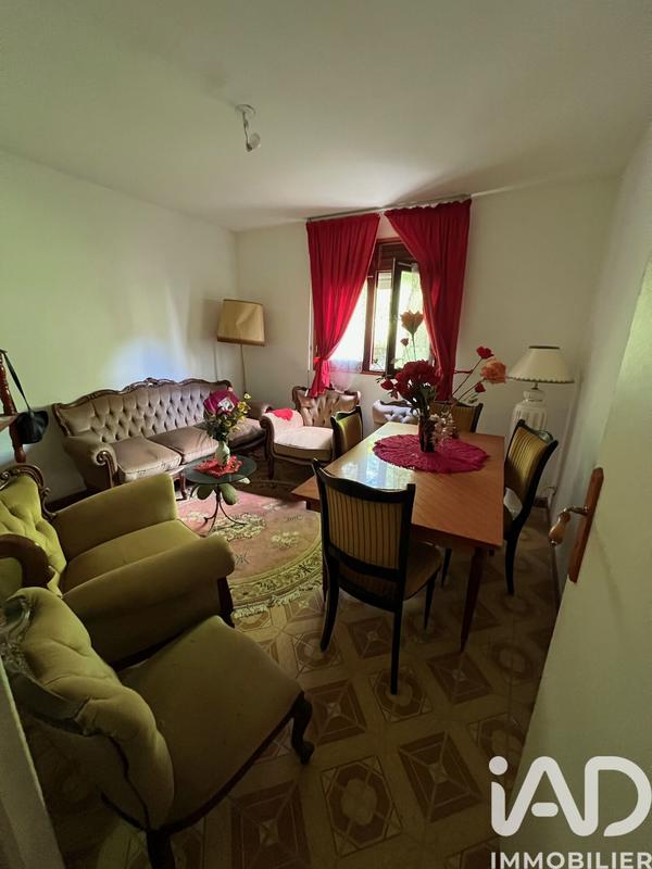 Maison - 208 m² - 11 pièces