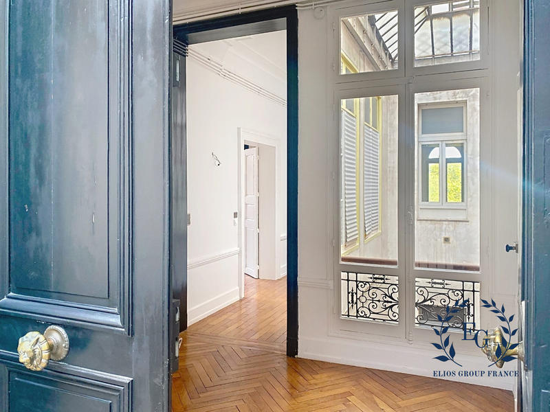 Appartement - 178 m² - 5 pièces