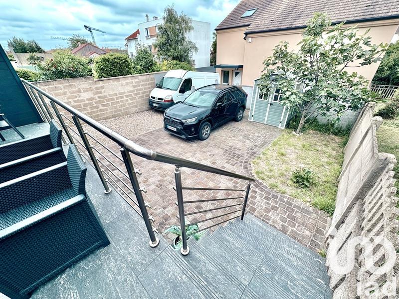 Maison - 98 m² - 5 pièces