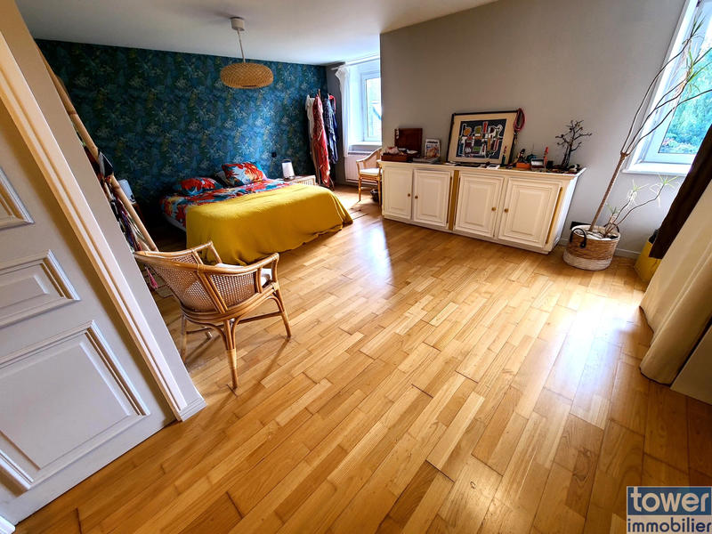 Propriété - 330 m² - 13 pièces