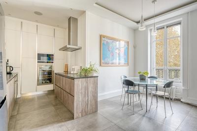 Appartement - 193 m² - 5 pièces