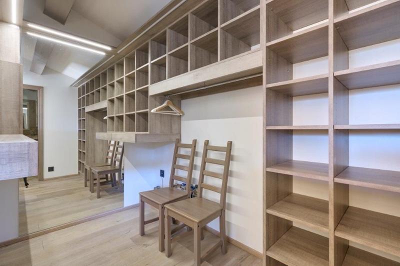 Maison - 281 m² - 7 pièces