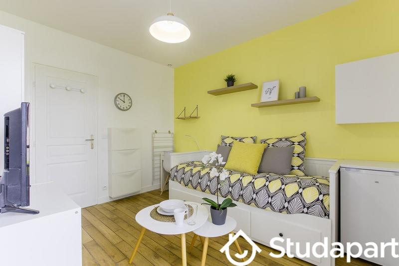 Chambre - 10 m² - 1 pièce