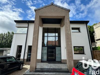 Maison de maîtres - 212 m² - 10 pièces