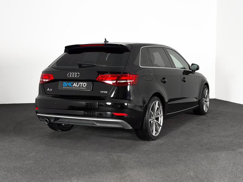 Audi A3 Sportback Sport Tfsi 116ch Ja18p Sieges Chauff Carplay Regul Acc Xenon Clim 116 Ch
