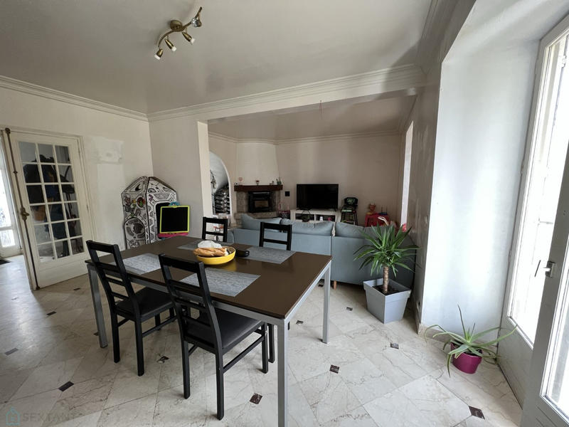 Maison - 170 m² - 7 pièces