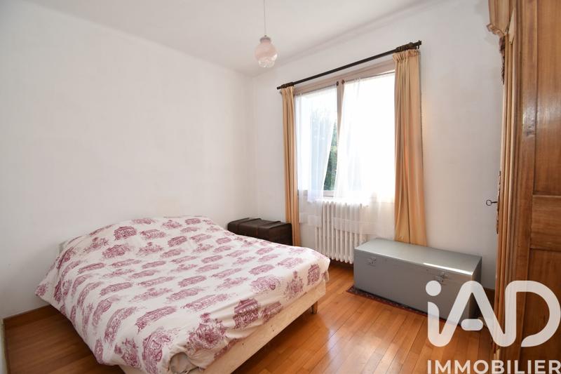 Maison - 195 m² - 10 pièces