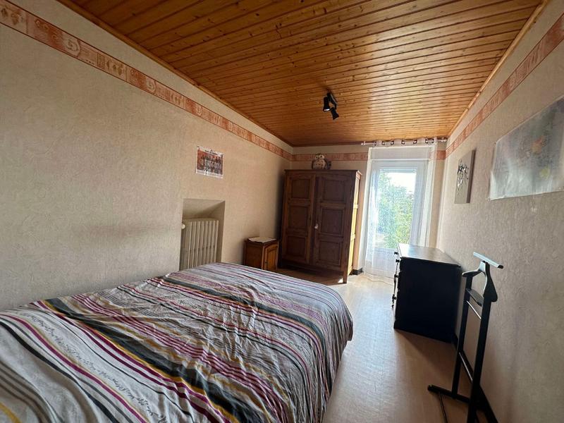 Maison - 218 m² - 10 pièces