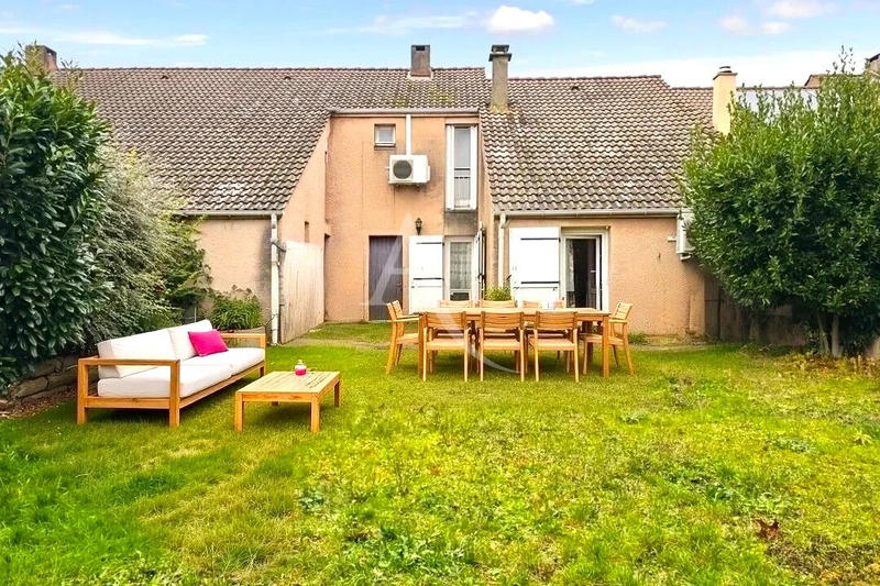 Maison - 106 m² - 6 pièces