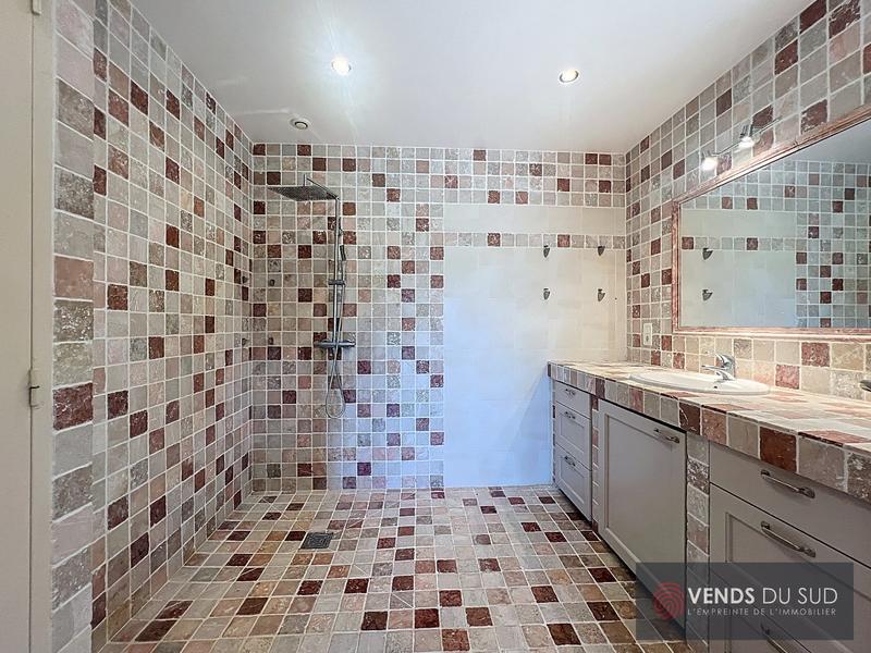 Maison - 203 m² - 7 pièces