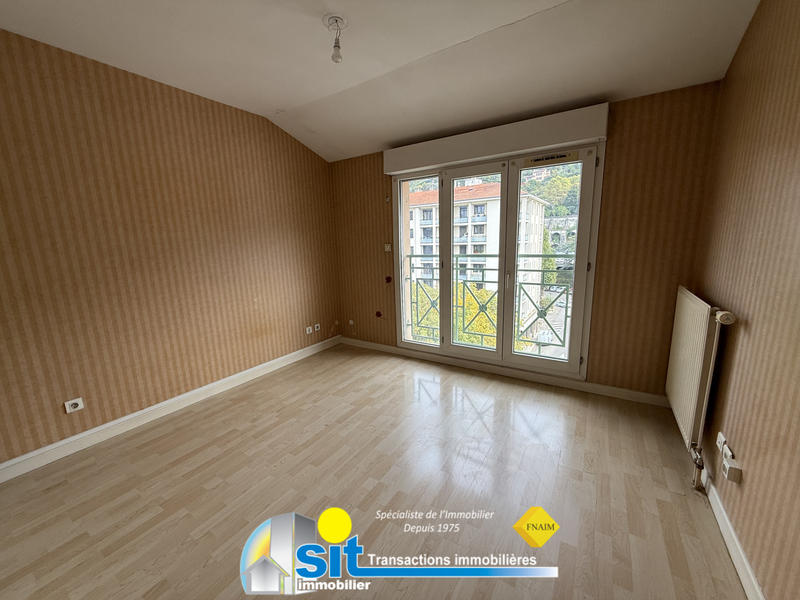 Appartement - 75 m² - 3 pièces