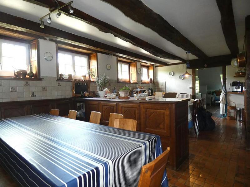 Maison - 440 m² - 16 pièces