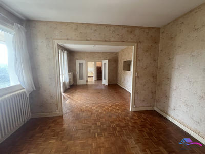 Maison - 122 m² - 4 pièces