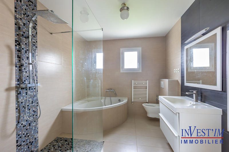 Maison - 147 m² - 7 pièces