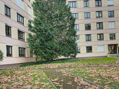 Appartement - 98 m² - 6 pièces