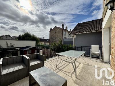 Maison - 104 m² - 4 pièces