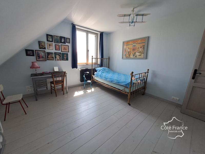 Maison - 230 m² - 9 pièces