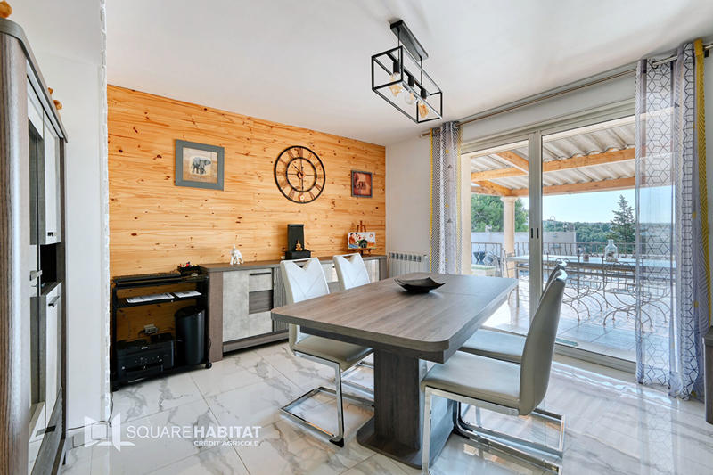 Maison - 140 m² - 6 pièces