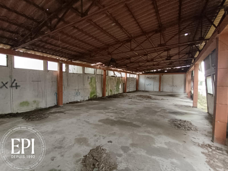 Local d'activités - 600 m²