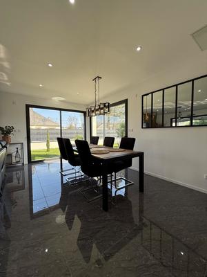 Maison - 142 m² - 8 pièces