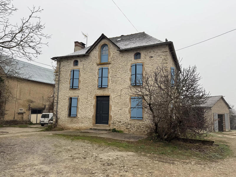 Ferme - 250 m² - 9 pièces