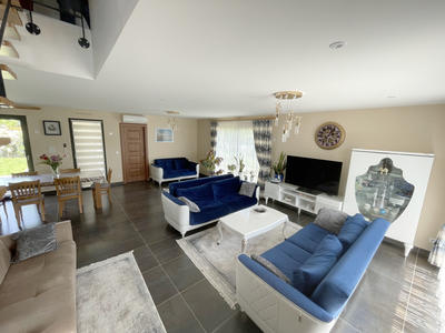 Maison - 160 m² - 7 pièces