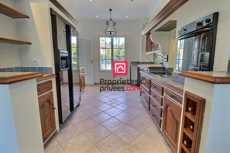 Propriété - 200 m² - 6 pièces