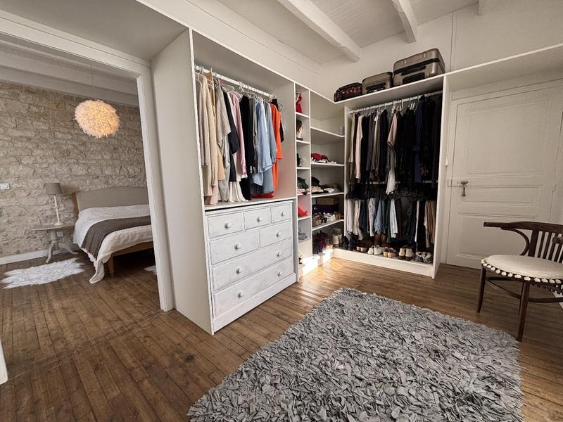 Maison - 429 m² - 17 pièces