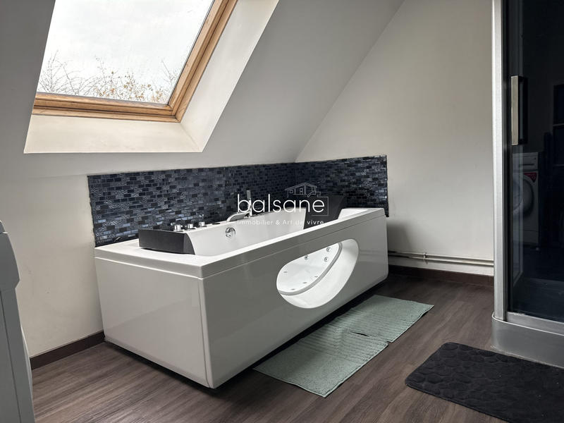 Maison - 103 m² - 5 pièces