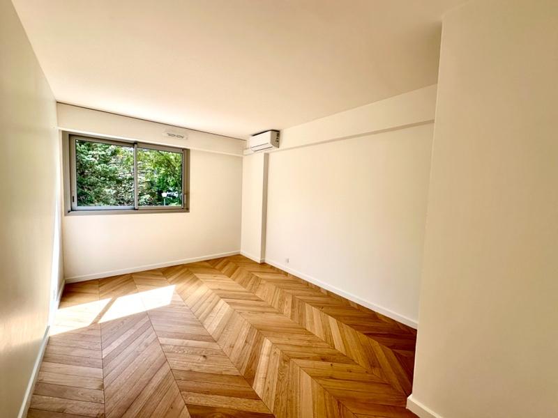Appartement - 80 m² - 3 pièces