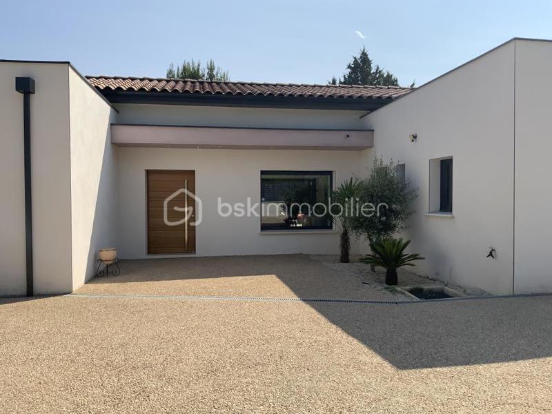 Maison - 180 m² - 6 pièces