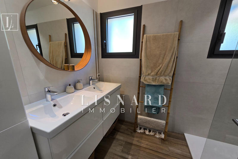 Maison - 145 m² - 4 pièces