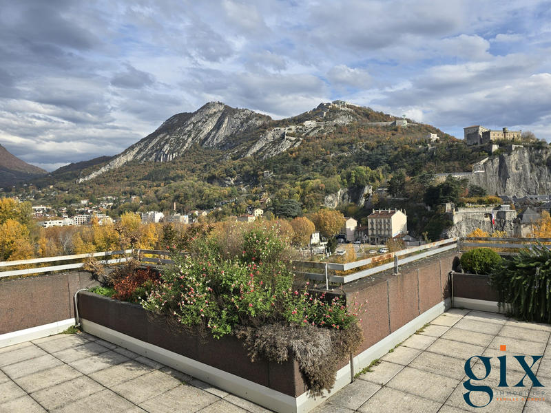 Duplex - 157 m² - 5 pièces