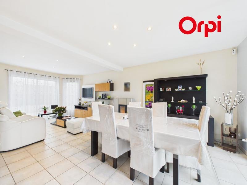 Maison - 127 m² - 6 pièces