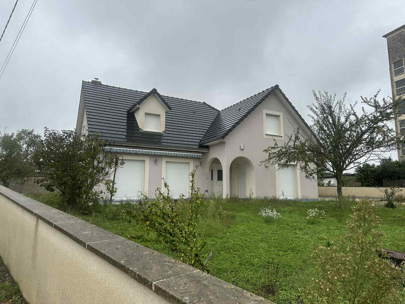 Maison - 300 m² - 6 pièces