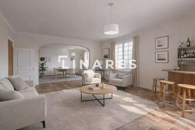 Maison - 369 m² - 7 pièces