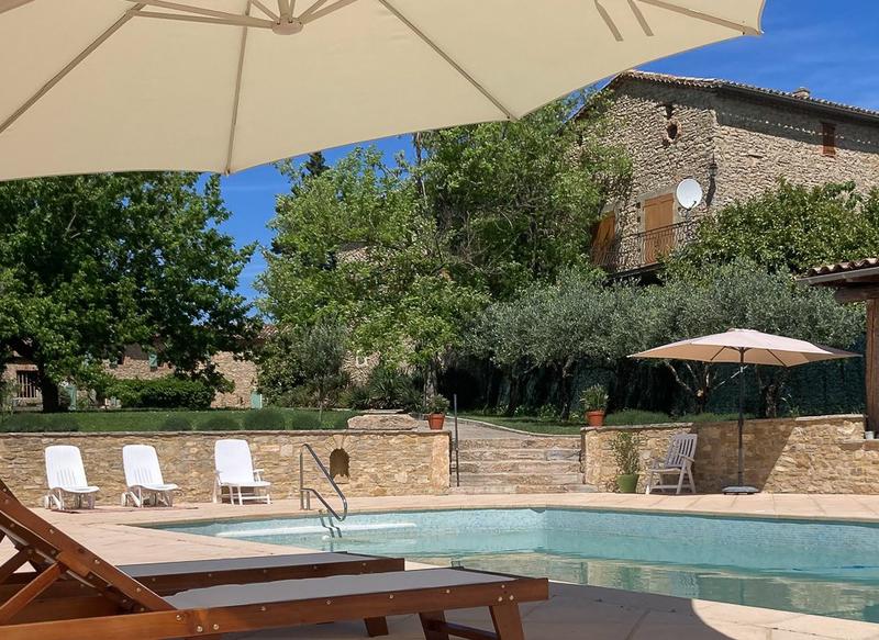 Mas - 896 m² - 25 pièces