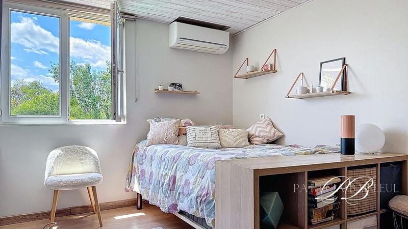 Villa - 630 m² - 26 pièces