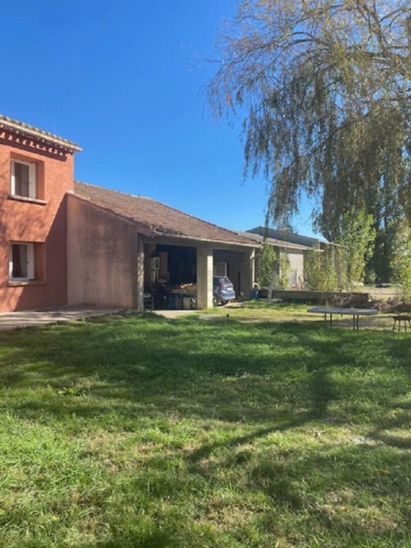 Maison - 347 m² - 18 pièces