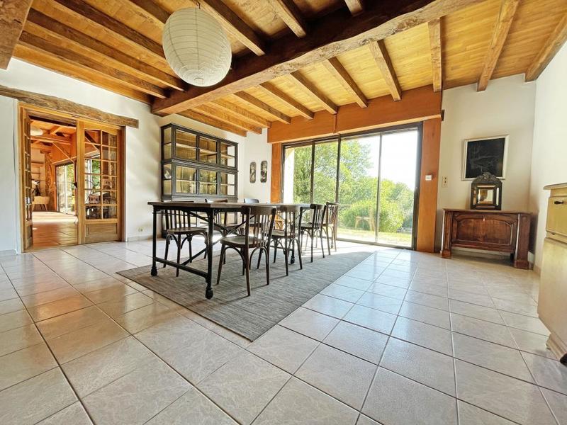 Propriété - 220 m² - 4 pièces