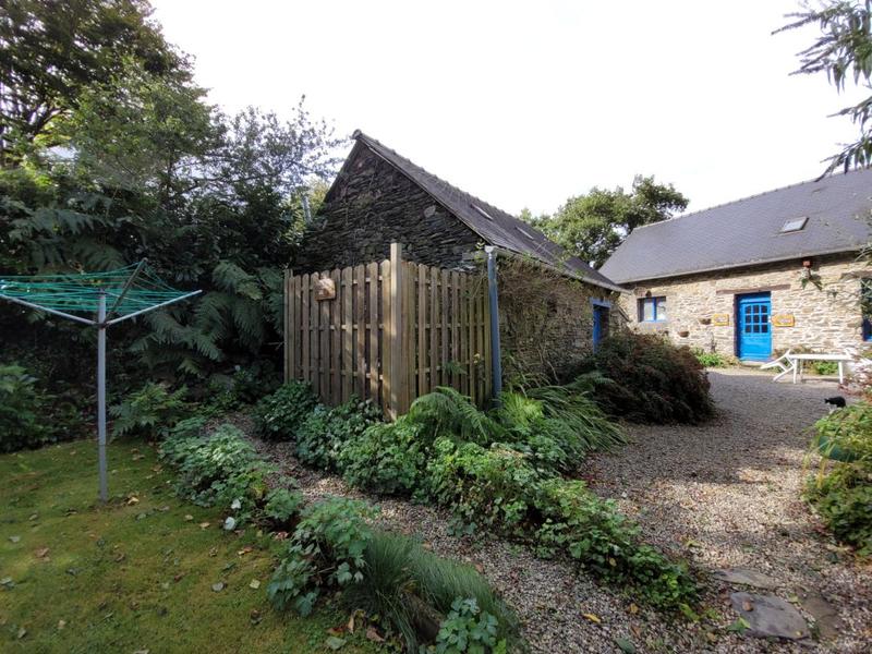 Propriété - 241 m² - 11 pièces