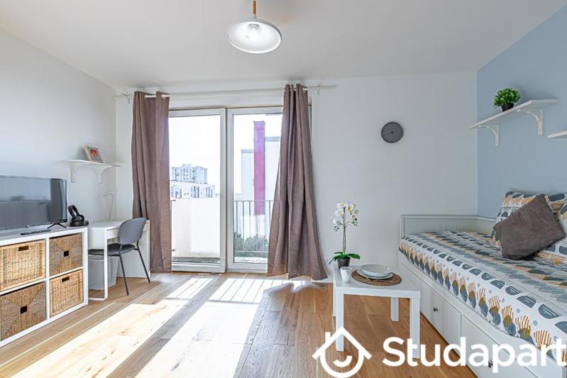 Chambre - 12 m² - 1 pièce