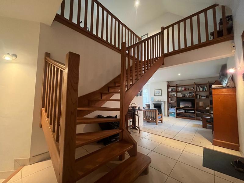 Maison - 142 m² - 7 pièces