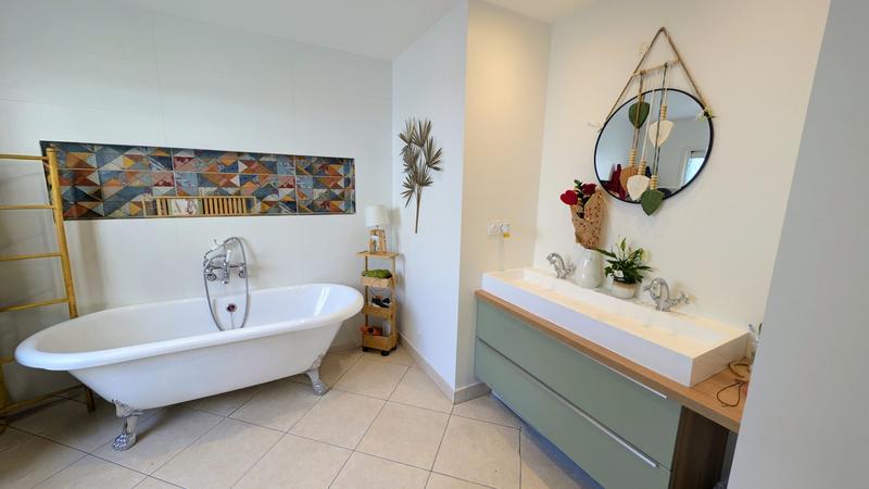 Villa - 301 m² - 6 pièces