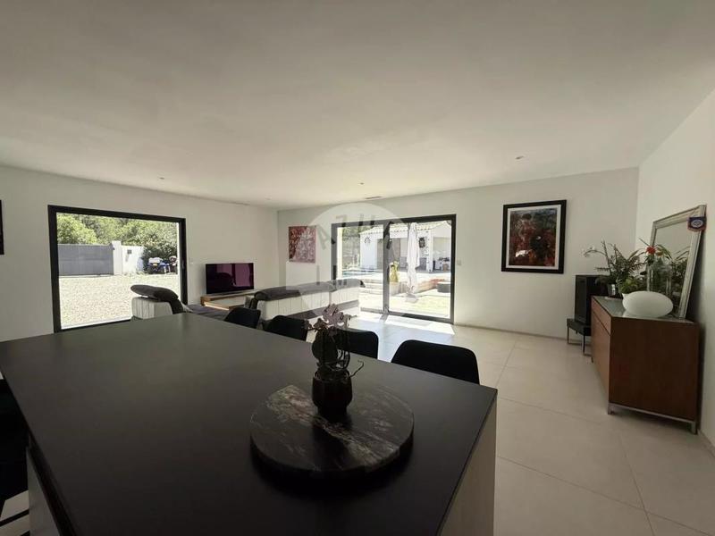 Maison - 150 m² - 5 pièces